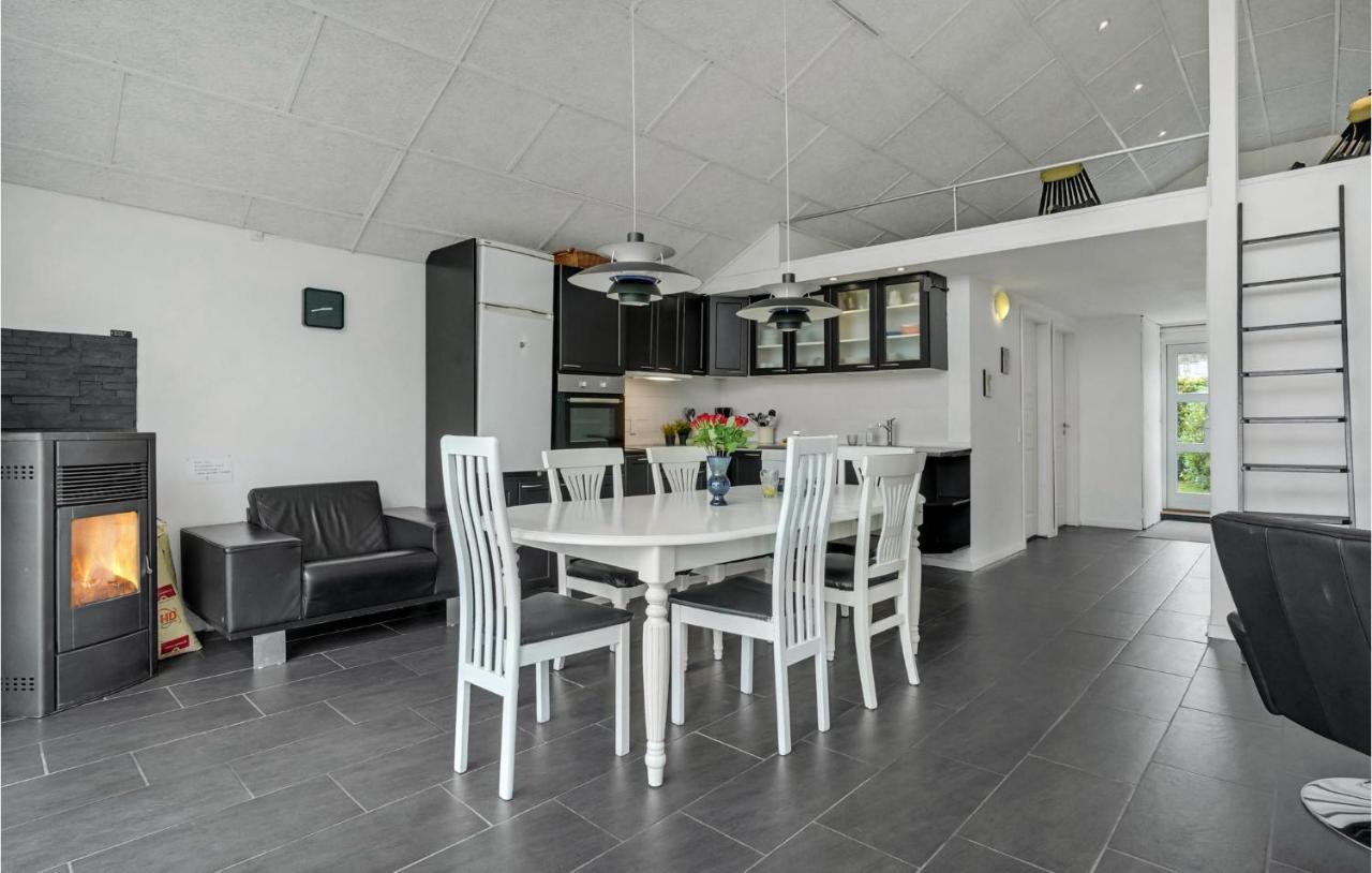 Beautiful Home In Borkop With Kitchen المظهر الخارجي الصورة