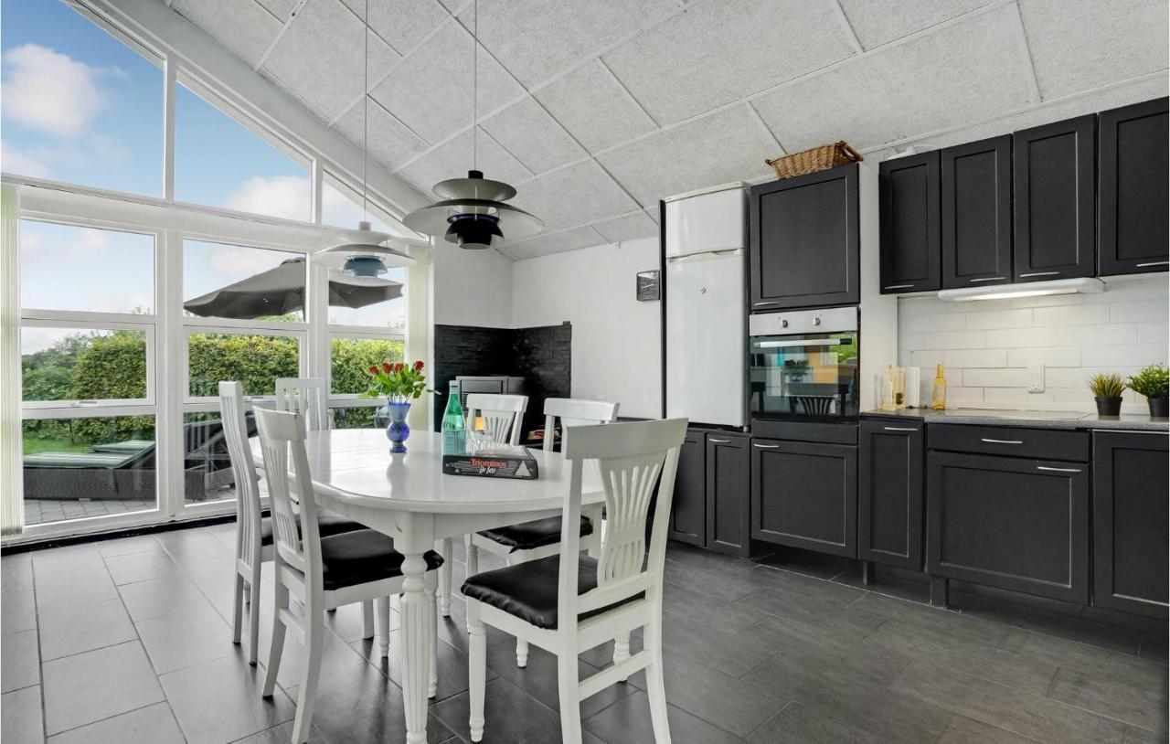 Beautiful Home In Borkop With Kitchen المظهر الخارجي الصورة